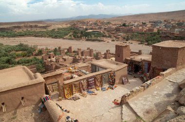 Yukarıdan eski ve yeni Ait Ben Haddou 'ya, UNESCO' nun Fas, Afrika 'daki dünya mirası