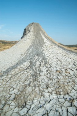 Romanya 'nın Berca kenti yakınlarındaki soğuk çamur volkan krateri, Europ