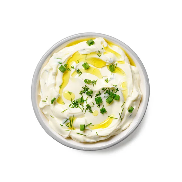 Schüssel Sauerrahmsoße Mit Kräutern Und Olivenöl Isoliert Auf Weißem Hintergrund — Stockfoto