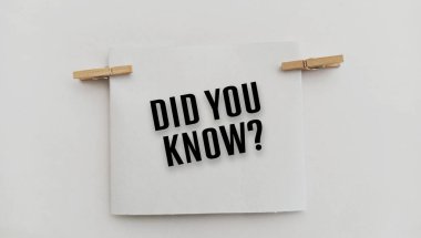 Beyaz arka planda işaret olduğunu biliyor muydun?