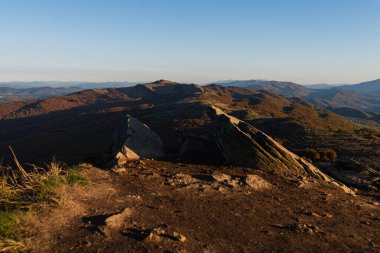 Bieszczady Dağları, Polonya 'da Rozsypaniec zirvesi. Güzel sonbahar.