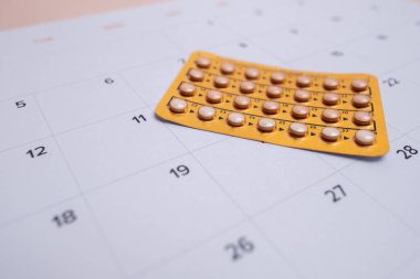 Dişi oral doğum kontrol hapları. Doğum kontrol hapları doğum kontrol hapları. Hamilelik planı, annelik kavramı