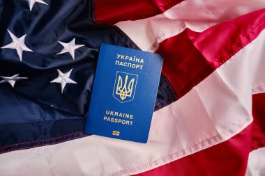 Biyometrik Ukrayna pasaportu kapatılıyor. Ukrayna pasaportu. Ulusal kimlik. Belge Ukrayna dışına çıkmak için kullanıldı