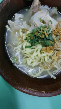 Lezzetli Asya yemeklerinin yakın görüntüsü