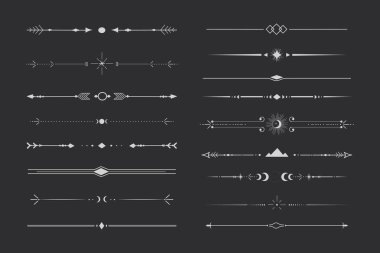 Gümüş gökyüzü ayracı ince sınır süslemesi. Aylı, yıldızlı ve oklu mistik ayırıcıları olan bir kabile. Modern süslemeler koyu arkaplanda izole edilmiş. Vektör illüstrasyonu