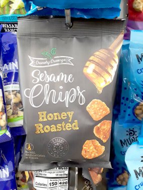 Çıtır Çıtır Çıtırlar Markalı Susam Cipsleri (bal kızartılmış) Bir Markette Ekranda Asılı