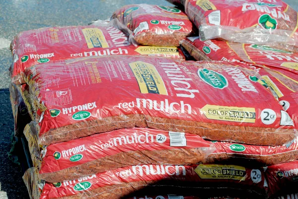 Scotts Hyponex Red Mulch