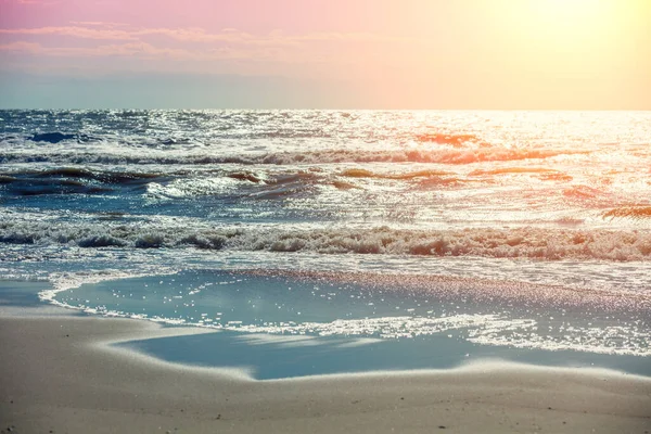 Seascape Slunečného Dne Moře Krásnou Zamračenou Oblohou Přírodní Krajina — Stock fotografie
