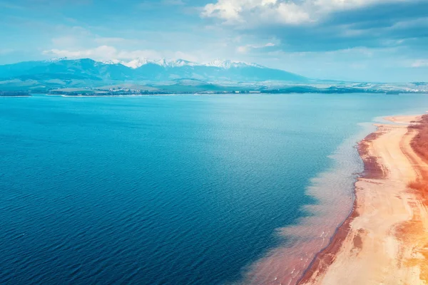 Schöner See Umgeben Von Bergen Zeitigen Frühling Liptauer Meer Slowakische — Stockfoto