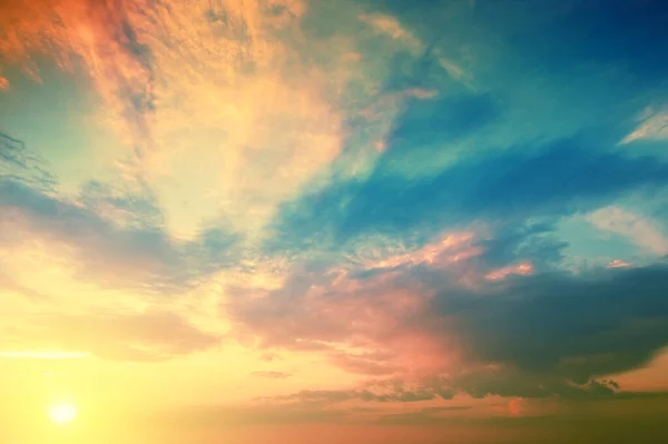 Bunt Bewölkter Himmel Bei Sonnenuntergang Farbverlauf Himmelsstruktur Hintergrund Der Abstrakten — Stockfoto