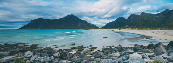 Klippiga Stranden Kvällen Norges Vackra Natur Ett Pittoreskt Skandinaviskt Landskap — Stockfoto