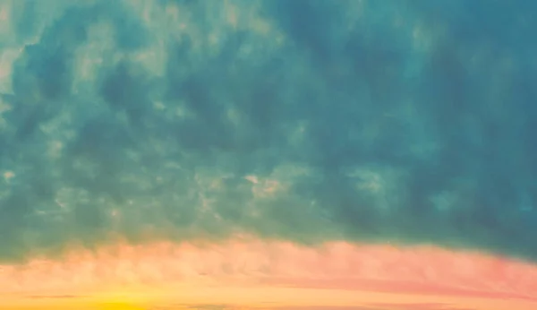 Cielo Nuvoloso Colorato Tramonto Colore Sfumato Struttura Del Cielo Sfondo — Foto Stock