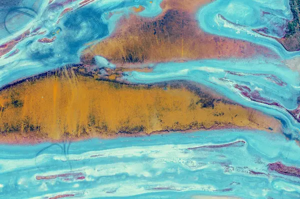 Soyut doğa geçmişi. Kuru bir haliçin en üst manzarası. Renkli zemin dokusu