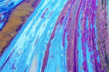 Soyut doğa geçmişi. Kuru bir haliçin en üst manzarası. Renkli zemin dokusu