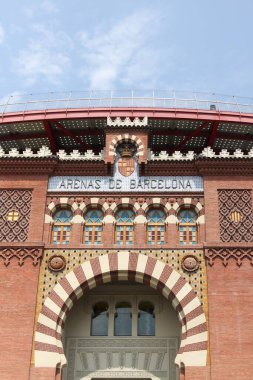 Barselona, İspanya - 18 Temmuz 2013: Arenas de Barcelona binası. Bina 2011 yılında Arenas de Barcelona adlı bir alışveriş merkezi olarak yeniden açıldı.