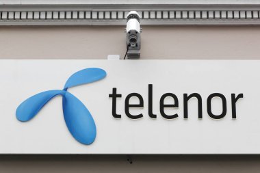 Kopenhag, Danimarka - 4 Ağustos 2019: Telenor Norveçli çokuluslu bir şirkettir. İskandinavya, Avrupa ve Asya 'da faaliyet gösteren dünyanın en büyük mobil telekomünikasyon şirketlerinden biri.