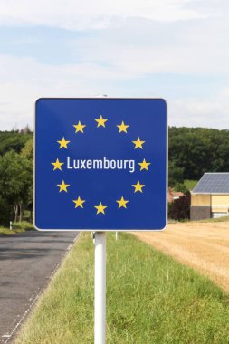 Schengen 'de Lüksemburg sınır yolu tabelası