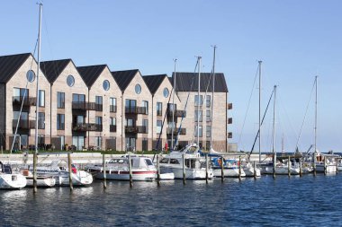 Garip, Danimarka - 26 Nisan 2025: Hou Limanı Odder, Danimarka