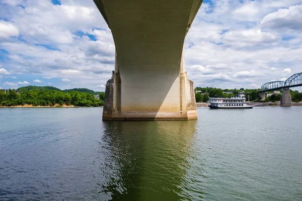 Chattanooga Tennessee Usa Mayıs 2022 Tennessee Nehri Boyunca Bir Turist — Stok fotoğraf