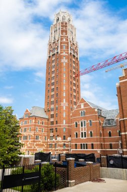 Nashville, Tennessee USA - 10 Mayıs 2022: Batı yakasındaki Vanderbilt Üniversitesi kampüsünde inşaat projesi devam ediyor