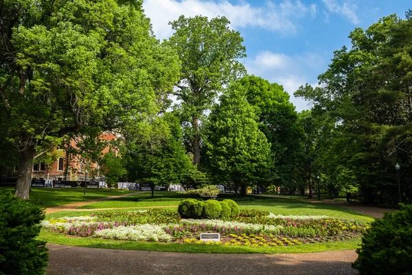 Nashville Tennessee Eua Maio 2022 Lanscape Bonito Jardim Campus Universidade — Fotografia de Stock