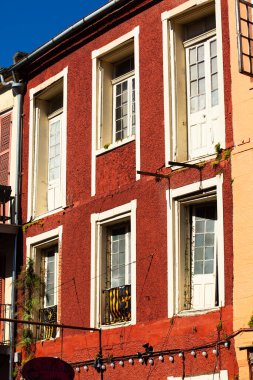 New Orleans, Louisiana 'nın popüler Fransız Mahallesi' nin klasik mimarisi.