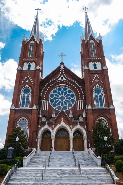 ジョージア州マコン米国 2023年6月16日 歴史的なダウンタウン地区にあるヴィンテージの聖ジョセフカトリック教会の美しい建築 — ストック写真