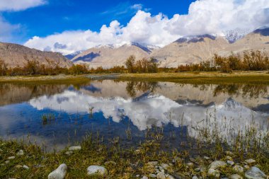 Ladakh Hindistan 'ın manzara manzarası. Himalayalar, Ladakh, Hindistan