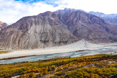 Ladakh Hindistan 'ın manzara manzarası. Himalayalar, Ladakh, Hindistan