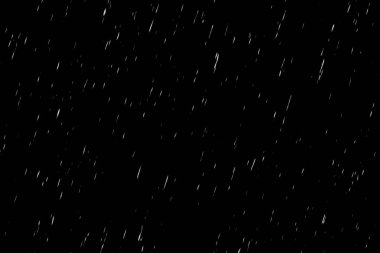  Siyah arkaplanda yalıtılmış yağmur.