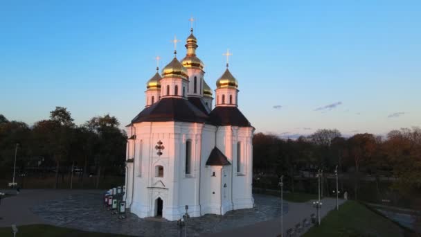 Καθεριώνες Ορθόδοξη Εκκλησία Κατά Διάρκεια Της Δύσης Στο Chernihiv Υψηλής — Αρχείο Βίντεο