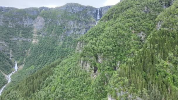 Waterfall Norways Fjord Unfolding Aerial Footage High Quality Footage — Stock Video
