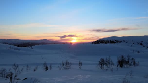 Pôr Sol Sobre Colinas Nevadas Voss Noruega Imagens Alta Qualidade — Vídeo de Stock