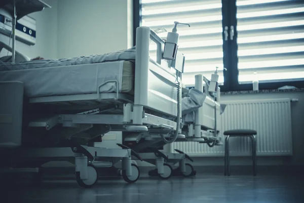 Hastane Odasındaki Hastane Yatakları Tıbbi Bakım Sağlık Hizmeti Kavramı Tıbbi — Stok fotoğraf