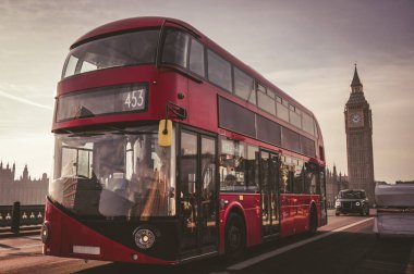 Londra, İngiltere 'de Klasik Kırmızı Otobüs.