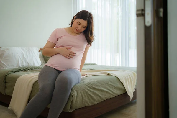 Graviditet Människor Vila Och Förväntan Koncept Asiatiska Leende Glad Gravid — Stockfoto