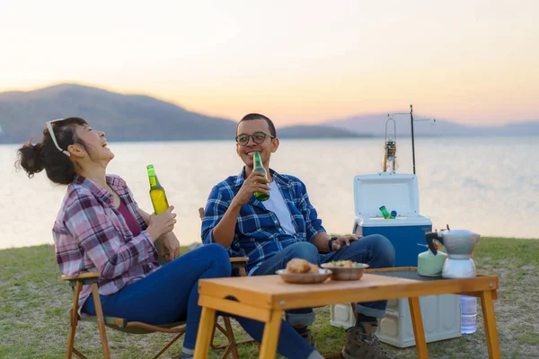 Asian Couple Drinking Beer Bottle Camping Area Lake Background Sunset — Foto de Stock