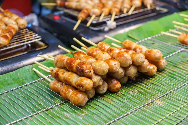 Отправляйтесь Кулинарное Путешествие Исанскому Региону Таиланда Этим Вкусным Угощением Традиционные Лицензионные Стоковые Изображения