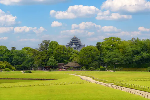 stock image Beautiful view of Korakuen Garden with Okayama Castle in the background.