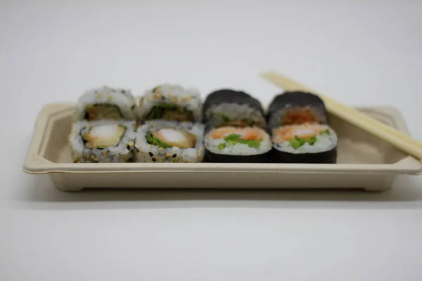 Sushi Dienblad Witte Achtergrond — Stockfoto