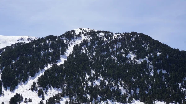 Χιονισμένο Τοπίο Ενός Χιονοδρομικού Κέντρου — Φωτογραφία Αρχείου