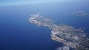 Mallorca sahilinin manzarası bir uçaktan görülüyor.