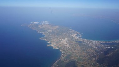 Mallorca sahilinin manzarası bir uçaktan görülüyor.