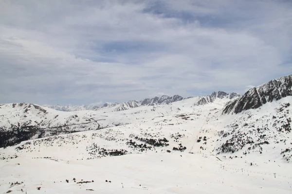 Paisaje Nieve Esquí Las Montañas Los Pirineos Andorra — Foto de Stock