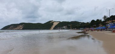 Punta Negra plajının manzarası ve Natal, Rio Grande do Norte Brazil 'deki Morro de Careca