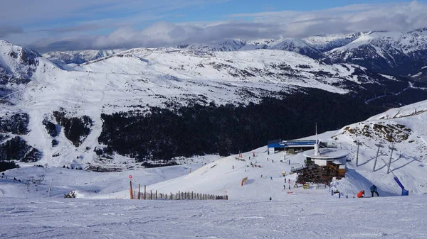 Grandvalira Andorra December 2022 스키씬 시즌초 리조트 — 스톡 사진