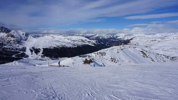 Grandvalira Andorra Aralık 2022 Pireneler Bir Tatil Köyünde Kayak Sahneleri — Stok fotoğraf