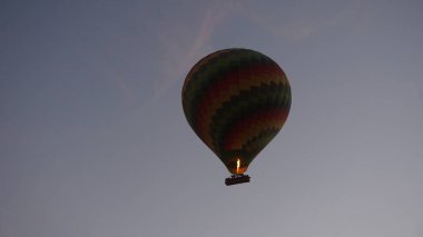 Luxor, Mısır, 12 Temmuz 2022: Lüksör, Mısır 'da balon uçuşu