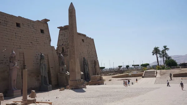 Λούξορ Αίγυπτος Ιούλιος 2022 Αρχαιολογική Ανάπαυση Ένα Ναό Λούξορ Στην — Φωτογραφία Αρχείου