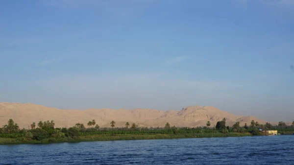 Luxor Egito Julho 2022 Paisagem Das Margens Nilo Perto Luxor — Fotografia de Stock